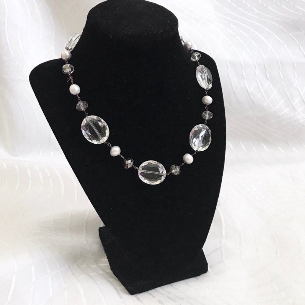 Beautiful Clear Faceted Bead Necklace - Picture 2 of 4